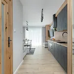 Wellness&spa Riverfront With Parking By Renters