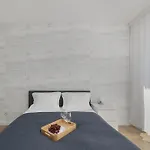 Wellness&spa Riverfront With Parking By Renters Apartamento *