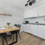 Wellness&spa Riverfront With Parking By Renters Apartamento