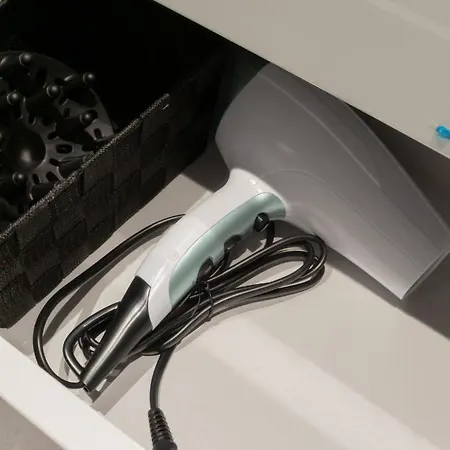 Wellness & Riverfront With Parking By Renters *