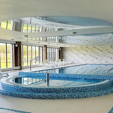 Wellness & Riverfront With Parking By Renters * Dziwnow