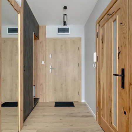 شقة Wellness & Riverfront With Parking By Renters Dziwnów