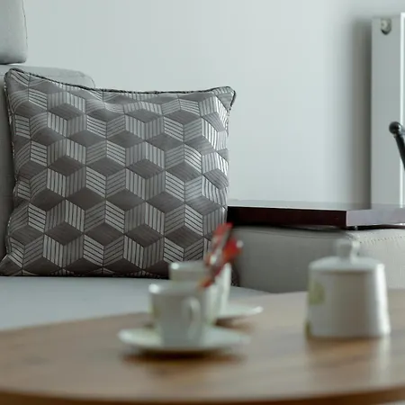 Wellness & Riverfront With Parking By Renters *