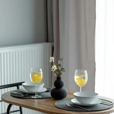 Apartment Wellness & Riverfront With Parking By Renters