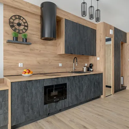 Wellness & Riverfront With Parking By Renters Dziwnów