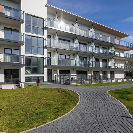 Apartment Wellness & Riverfront With Parking By Renters Dziwnow
