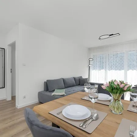 Wellness & Riverfront With Parking By Renters شقة
