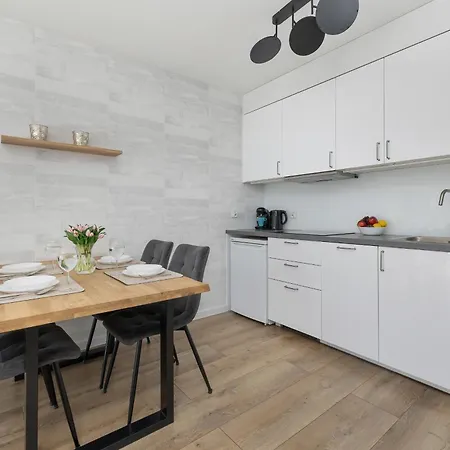Wellness & Riverfront With Parking By Renters شقة
