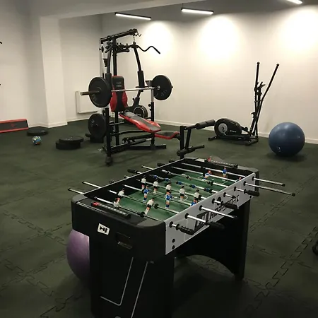 Wellness & Riverfront With Parking By Renters Apartament