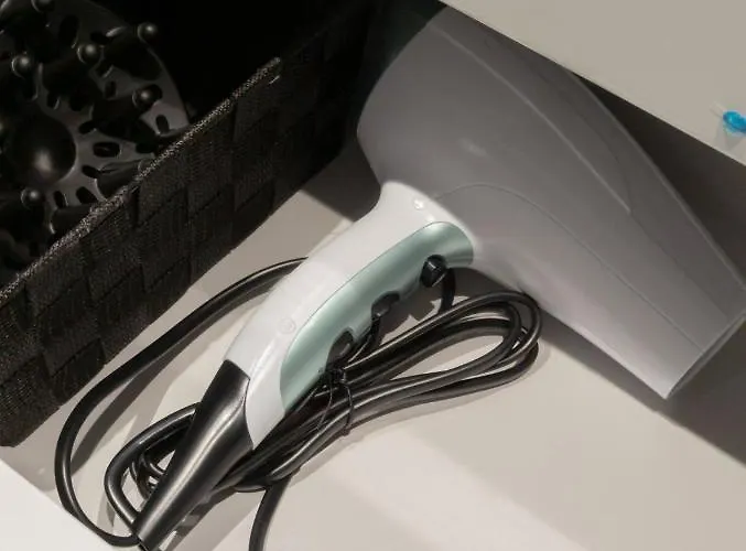 Wellness & Riverfront With Parking By Renters *