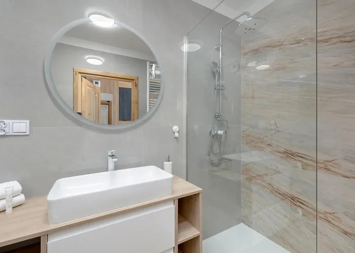 Wellness & Riverfront With Parking By Renters * Dziwnów