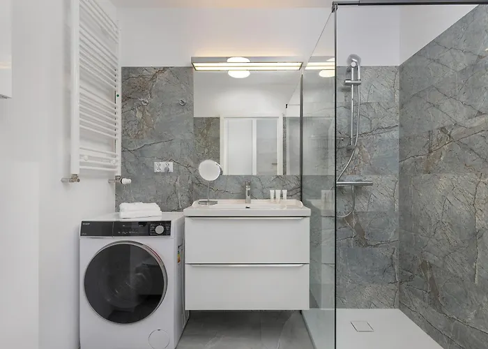 Wellness & Riverfront With Parking By Renters Διαμέρισμα